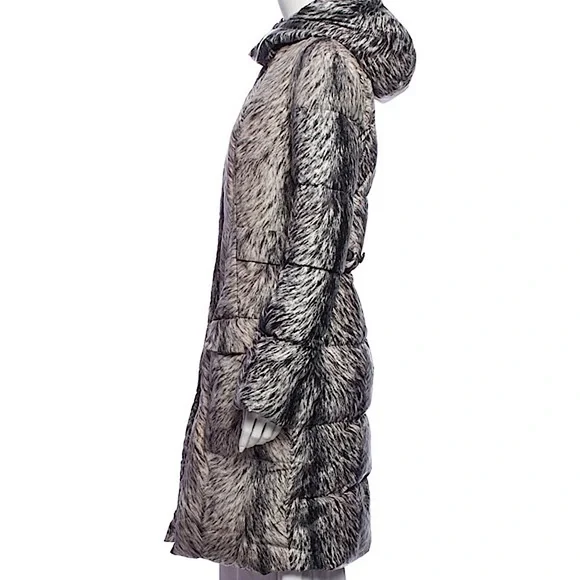 gray Oscar De Le Renta down coat | fur print | puffer coat | silk | designer - Picture 2 of 3